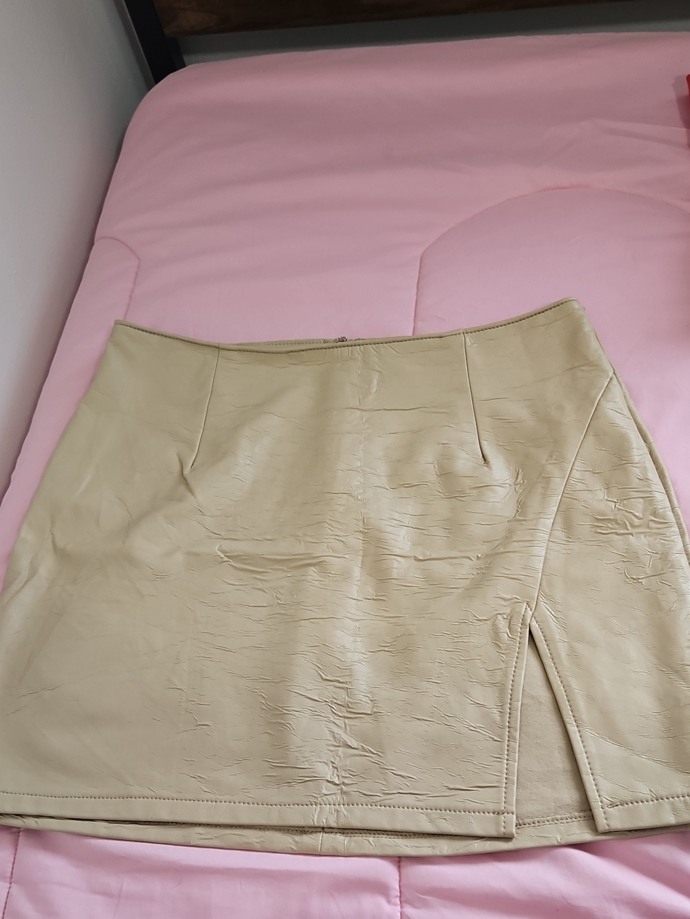 REWASH Beige Faux Leather Crinkled Mini Skirt With Slit - Size M